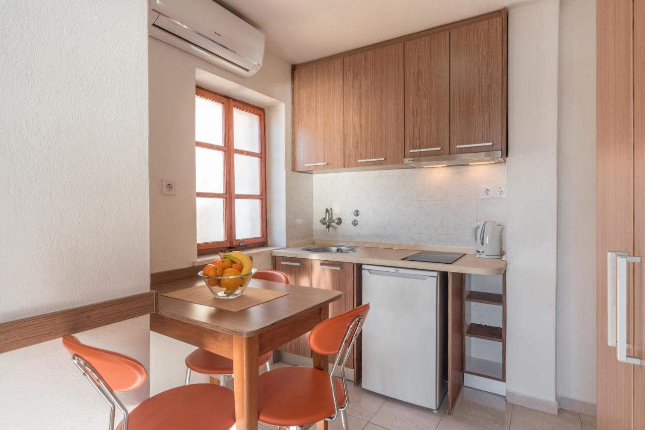 R Club Apartments Old Town Budva Extérieur photo