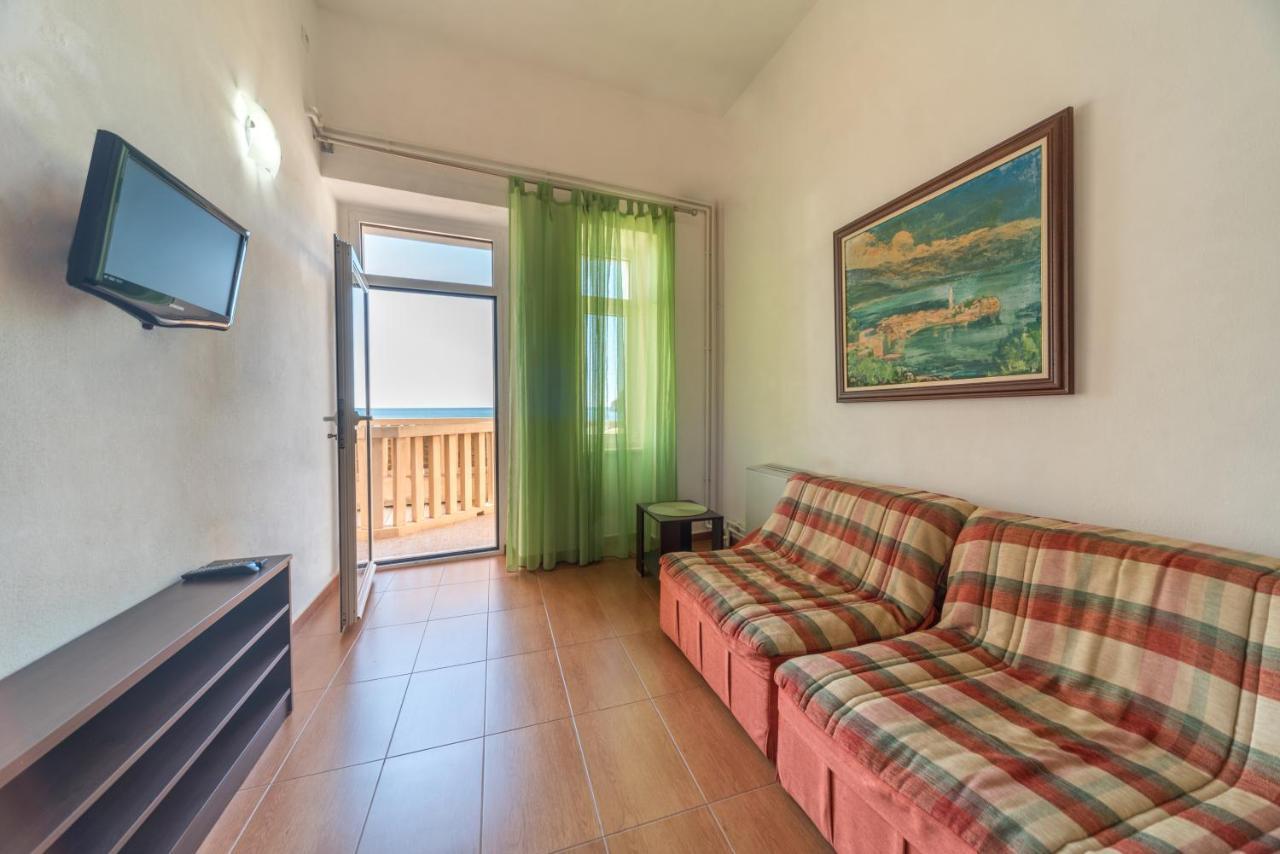 R Club Apartments Old Town Budva Extérieur photo